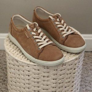 Ecco Women's Soft 7 Sneaker - Size 5